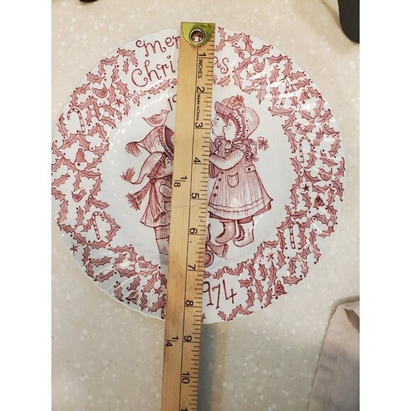 Vintage 1974 Royal Crownford Collectible Plate 8.5" Merry Christmas Transferware - Picture 11 of 11